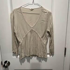SIM & SAM Beige V Neck Crocheted Trim Peasant Blouse Top Womens Medium Rayon